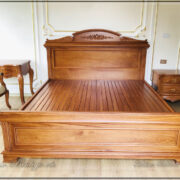 Giường ngủ tân cổ điển mẫu Italy. Được thiết kế theo phong cách Italy rất thanh thoát tinh tế và nhẹ nhàng.
