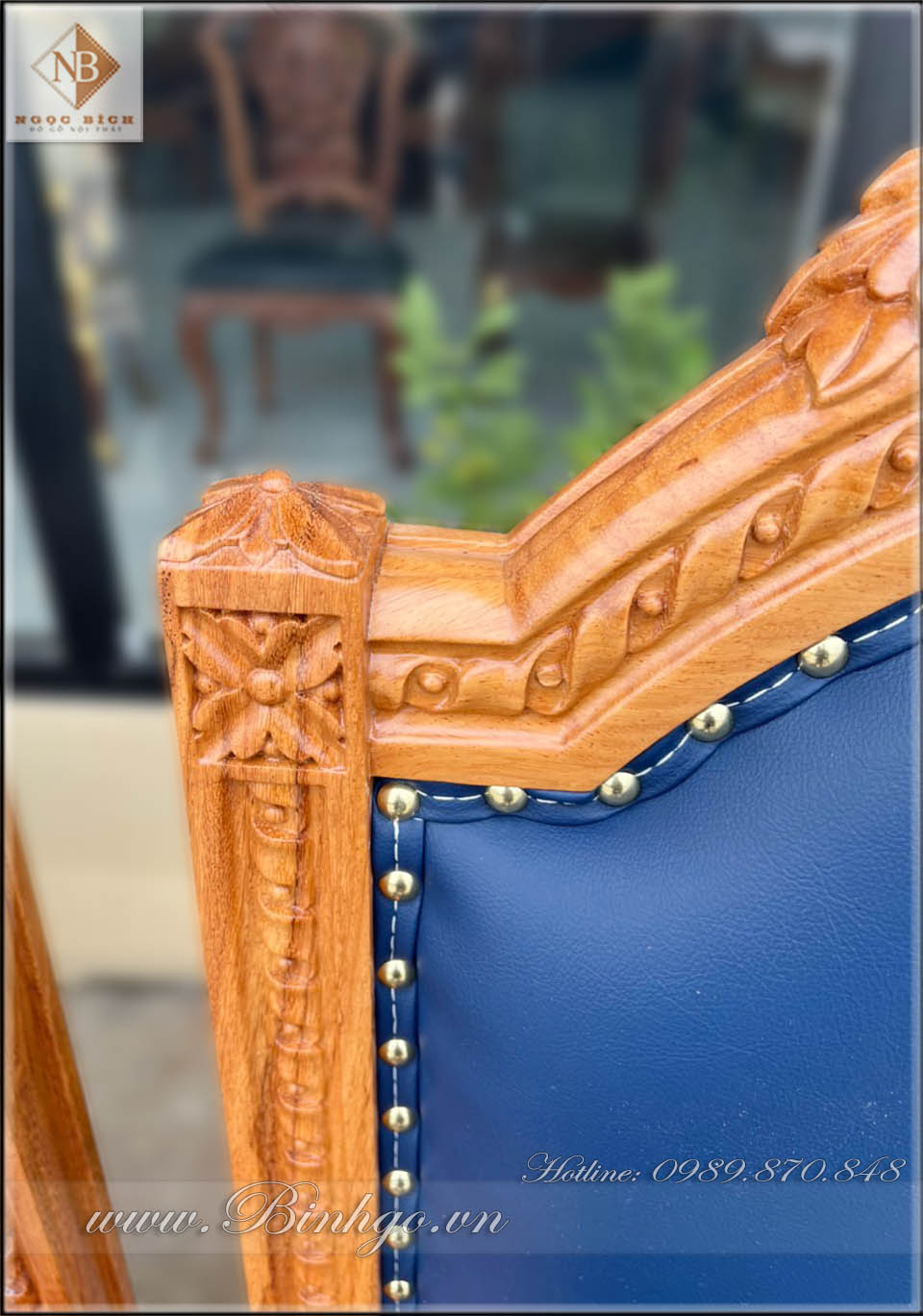 Họa tiết phần đỉnh ghế Putin, được được rất tinh xảo bằng tay, bởi các nghệ nhân của làng nghề nổi tiếng tại Đồng Kỵ, Từ Sơn, Băc Ninh