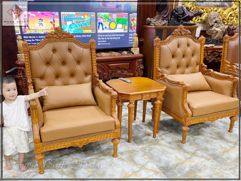 hình ảnh Bộ ghế sofa uống trà 3 món đang được kê taijv nhà khách hàng ở Hà Nội
