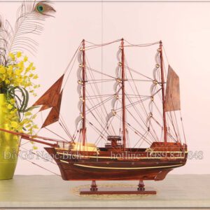 Thuyền buồm doanh nhân gỗ cẩm 60cm phù hợp để trên bàn làm việc, trang trí trên kệ nhỏ phòng khách mang lại may mắn và cát tường