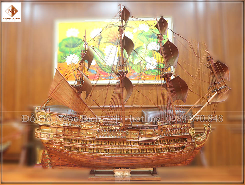 Thuyền buồm gỗ sưa đỏ