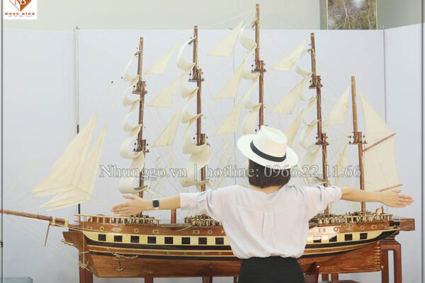 Thuyền buồm mô hình gỗ tự nhiên để sảnh biệt thự hút tài lộc